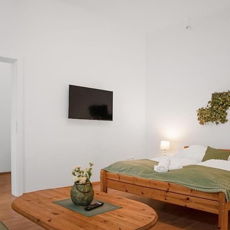 Elegant 2Br Apartment - Near Bahnhof Wien Meidling Екстер'єр фото
